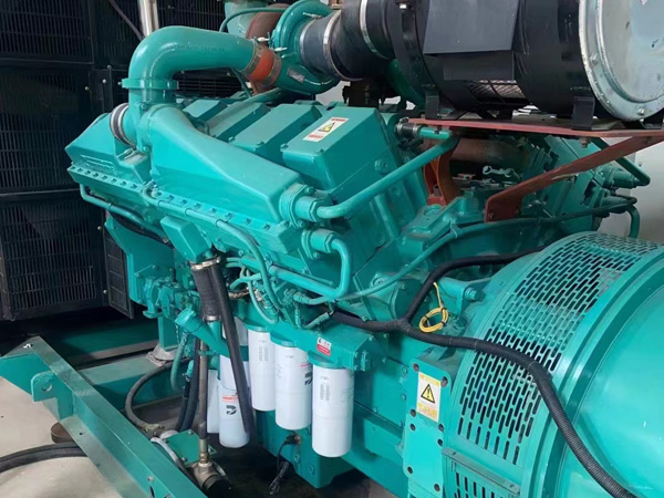 乳山更换100kW柴油发电机组机油时，需要注意哪些事项？