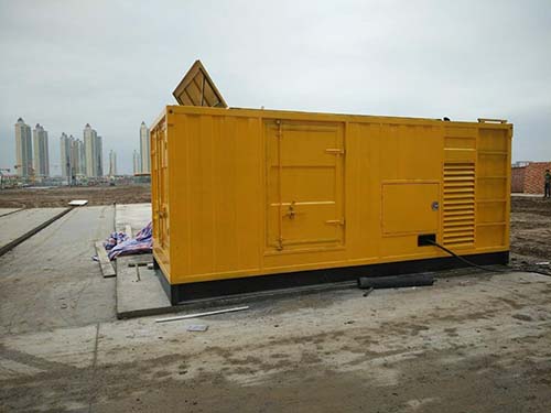 乳山合同中关于乙方责任导致工期延误的赔偿标准应该如何制定?